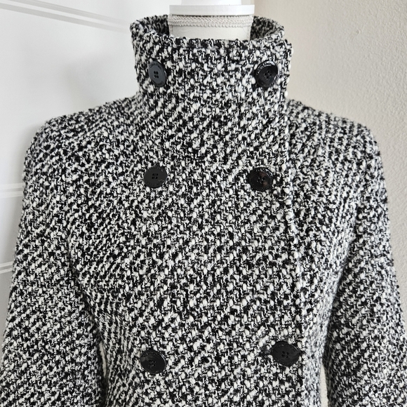 Calvin Klein Women's Black and White Tweed Pea Coat. Size 8P - Picture 5 of 8